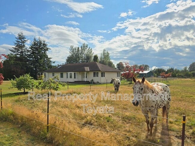 Building Photo - 338 W King Tut Rd