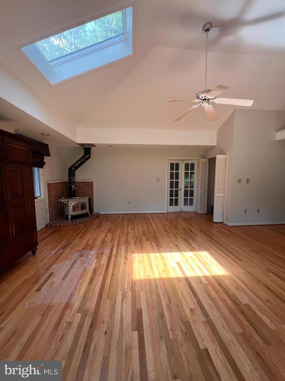 Building Photo - 245 Treeline Dr