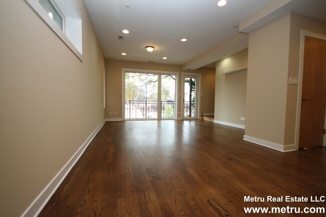 Building Photo - 3525 N Reta Ave