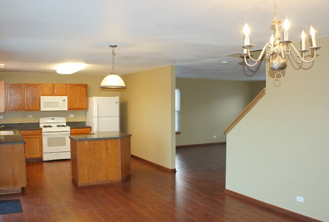 Building Photo - 440 Stone Hollow Dr