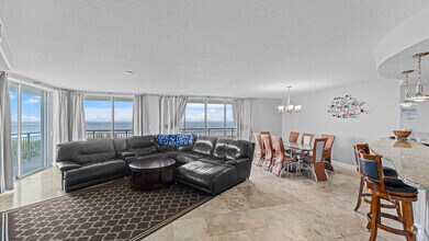 Building Photo - 3800 Ocean Beach Blvd