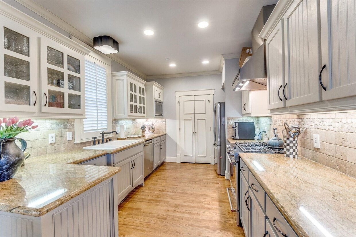 Foto principal - 3444 Rankin St