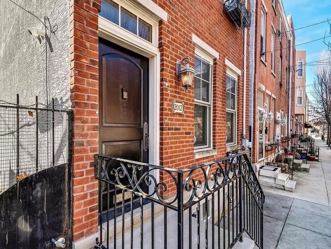 Building Photo - Stunning 5-Bedroom Home with Finished Base...