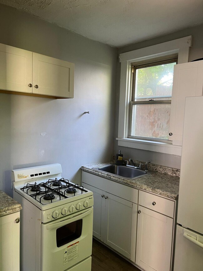 Foto del edificio - 749 Hampshire Ave