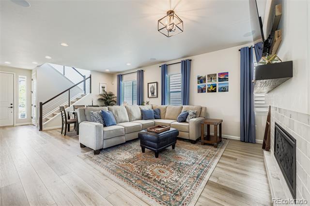 Foto del edificio - 8047 Sterling Ranch Ave