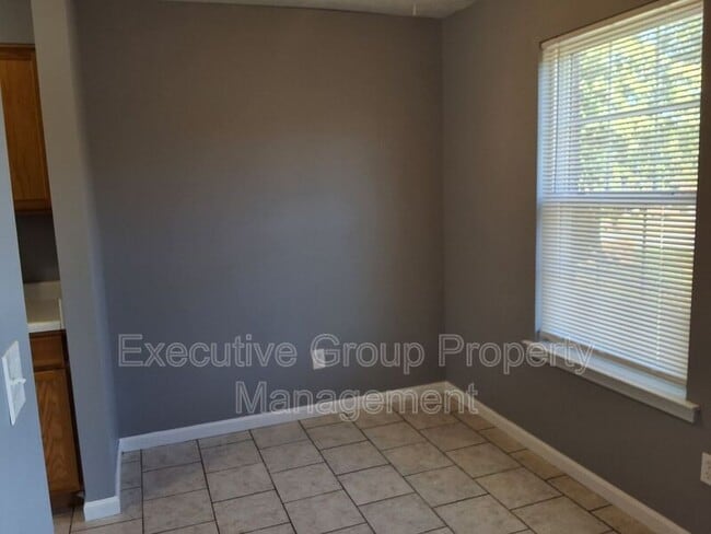 Building Photo - 145-2 POINTER'S COURT