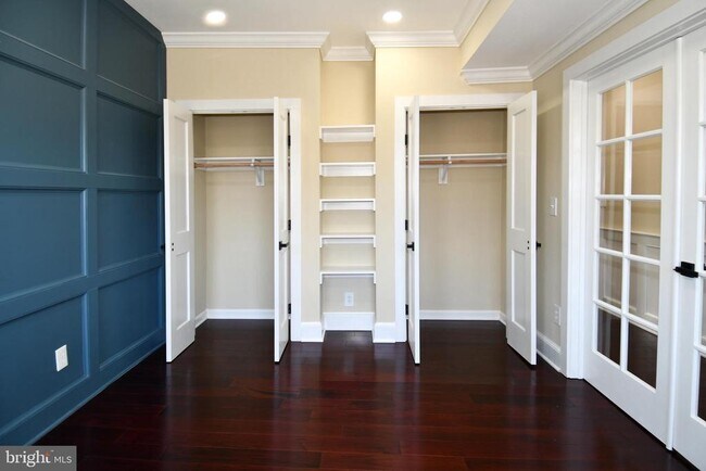 Foto del edificio - 216 S Henry St