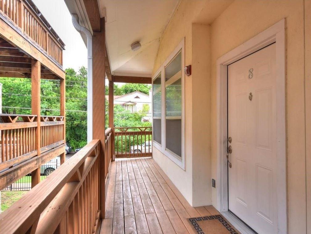 Foto principal - 305 E 31st St