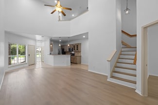 Building Photo - 10302 Buffum St