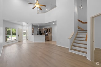 Building Photo - 10302 Buffum St