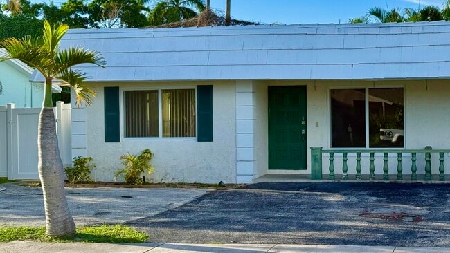 Building Photo - 103 Laredo Ln