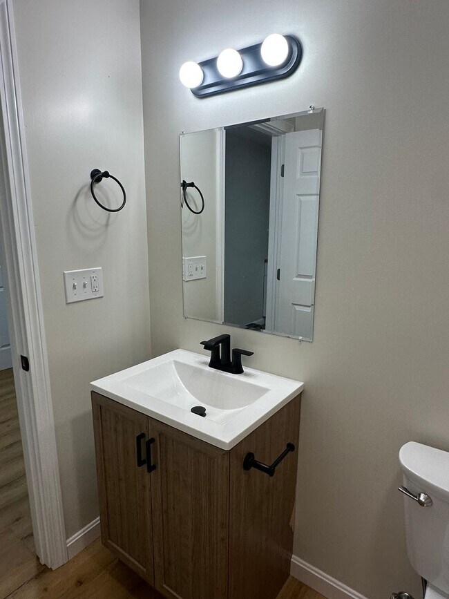 Building Photo - Cozy 1 Bedroom in Johnston!