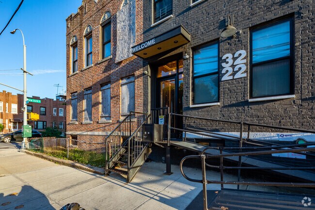 Building Photo - 3222 Cortelyou Rd