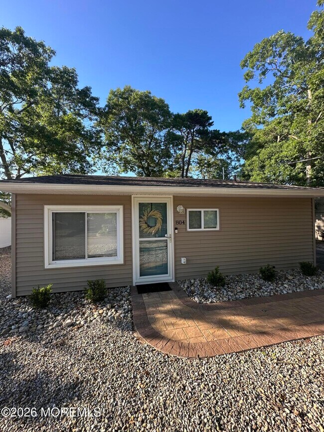 Foto del edificio - 804 Pensacola Rd