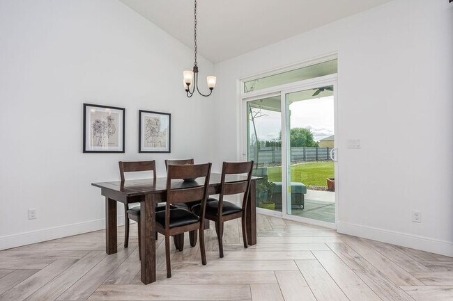 Foto del edificio - 5816 W Ruby St