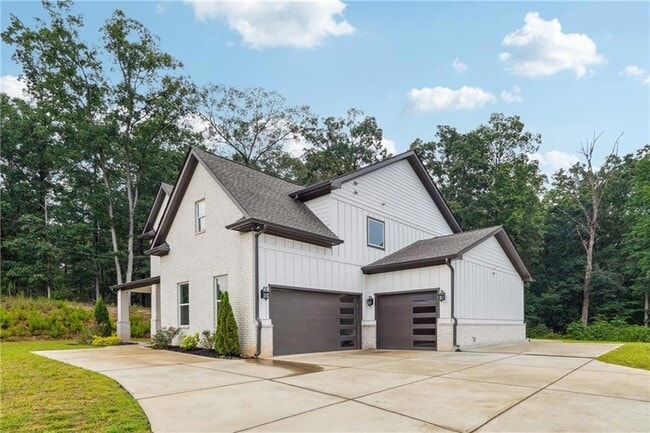 Building Photo - 1480 Chandler Rd