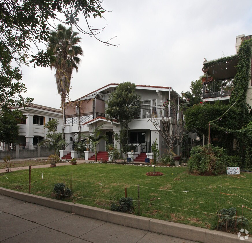 Building Photo - 1721 Winon
