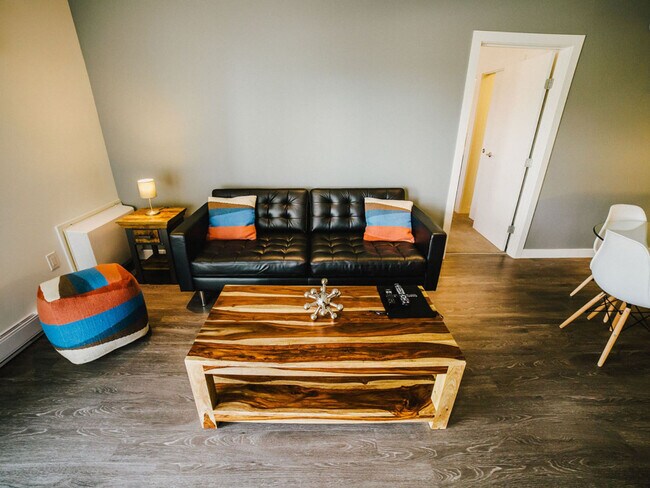 Building Photo - 375 Rue de la Concorde