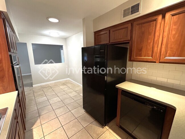 Foto del edificio - 4206 W Carol Ave