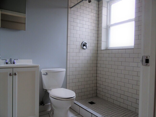 Foto del edificio - 7456 N Greenview Ave