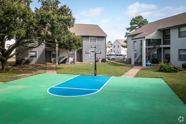 Cancha de básquetbol - The Grove at Southwood
