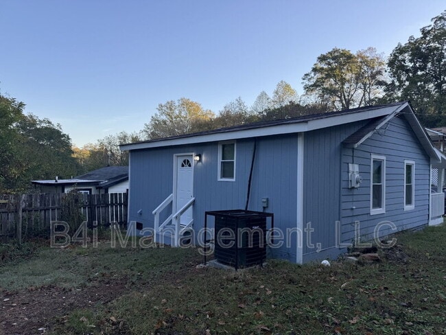 Foto del edificio - 209 Banks St