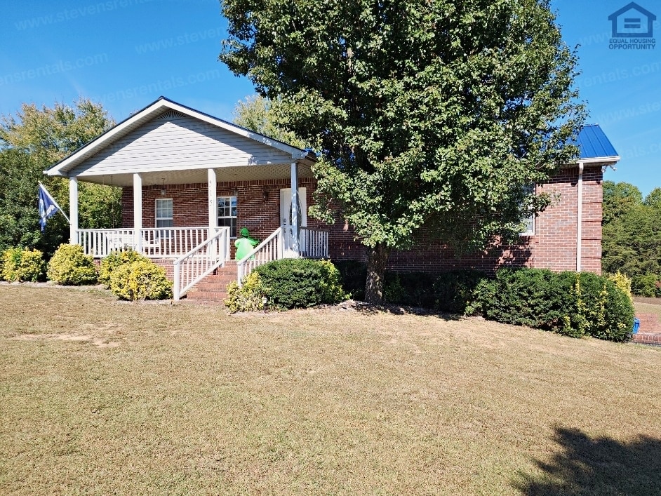 Primary Photo - Bright Home, Bright Life