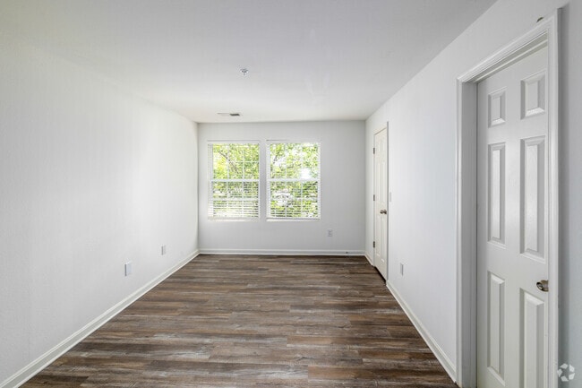 2BR, 2BA - 1,010SF - Primary Bedroom - Market Rate - Coppermine Run