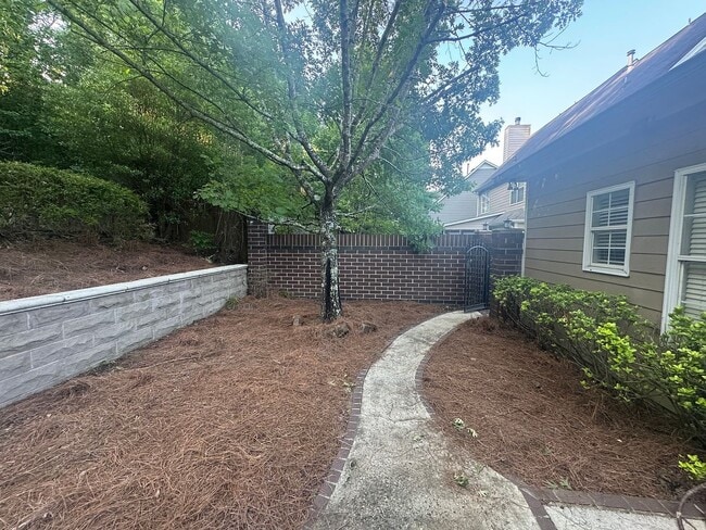 Building Photo - 1601 Deer Valley Dr