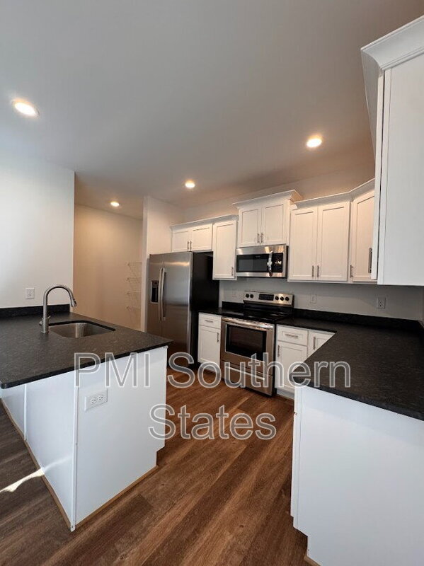 Building Photo - 207 Clarus Crk Wy