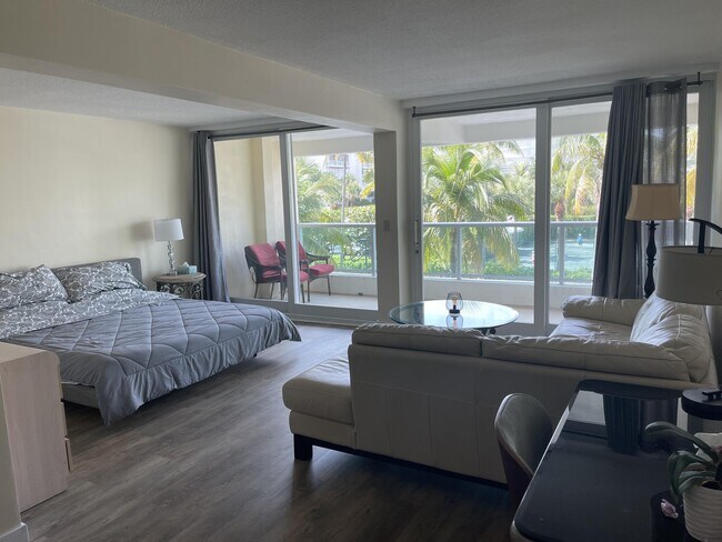 Foto del edificio - 2730 S Ocean Blvd