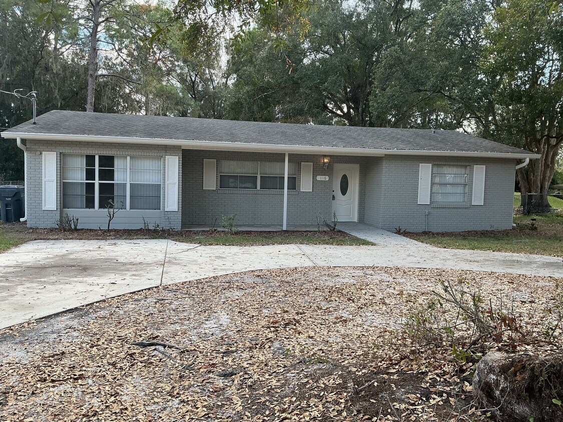 Foto principal - Winter Haven 3BR Home with Fenced Yard & Bonus Room