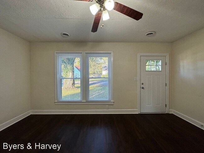 Foto del edificio - 3 br, 1 bath House - 965 Greenwood Court