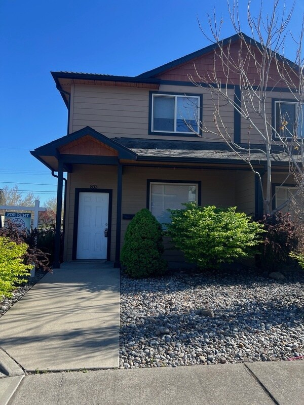 803 W Knox Ave, Spokane, WA 99205 Condo for Rent in Spokane, WA