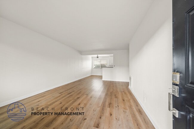 Building Photo - 14119 Mulberry Dr.