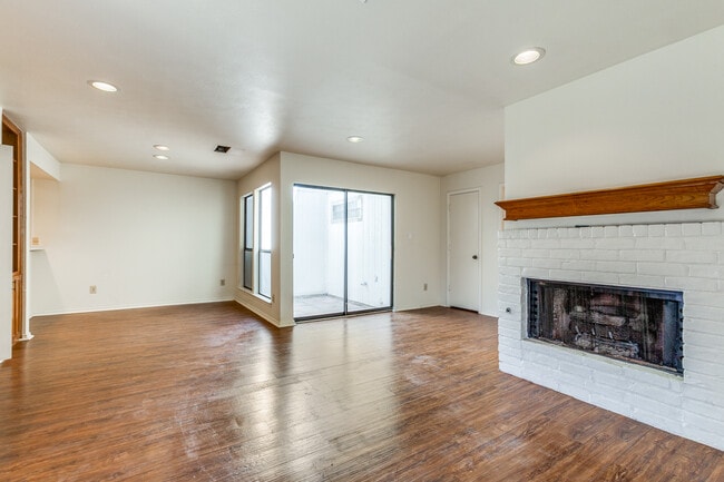 Foto del edificio - 3007 Allister St