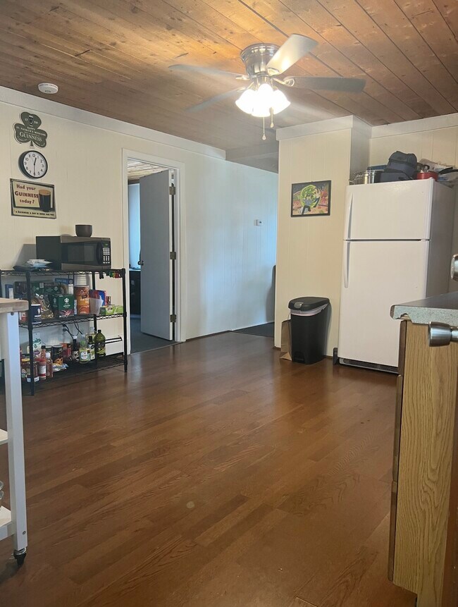 Kitchen - 44 Prospect St