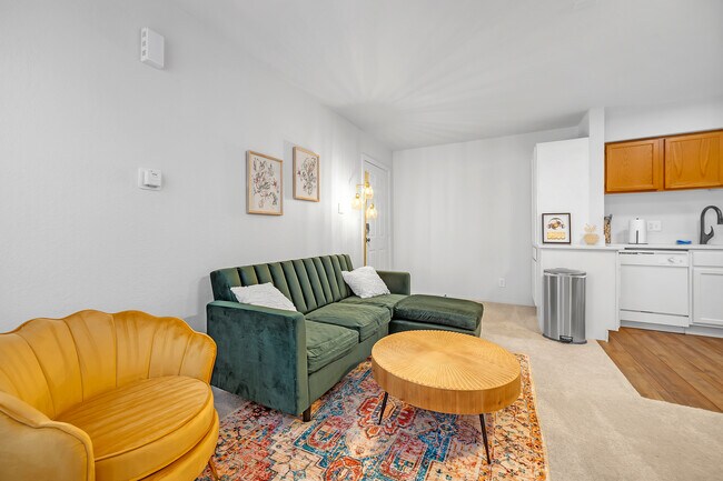 Foto del edificio - 1802 E 66th Pl