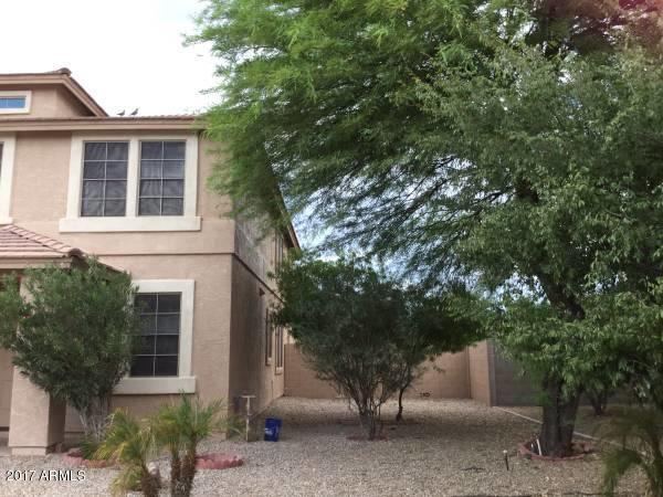 Photo - Charming 5 Bed with Huge loft and grassy b...