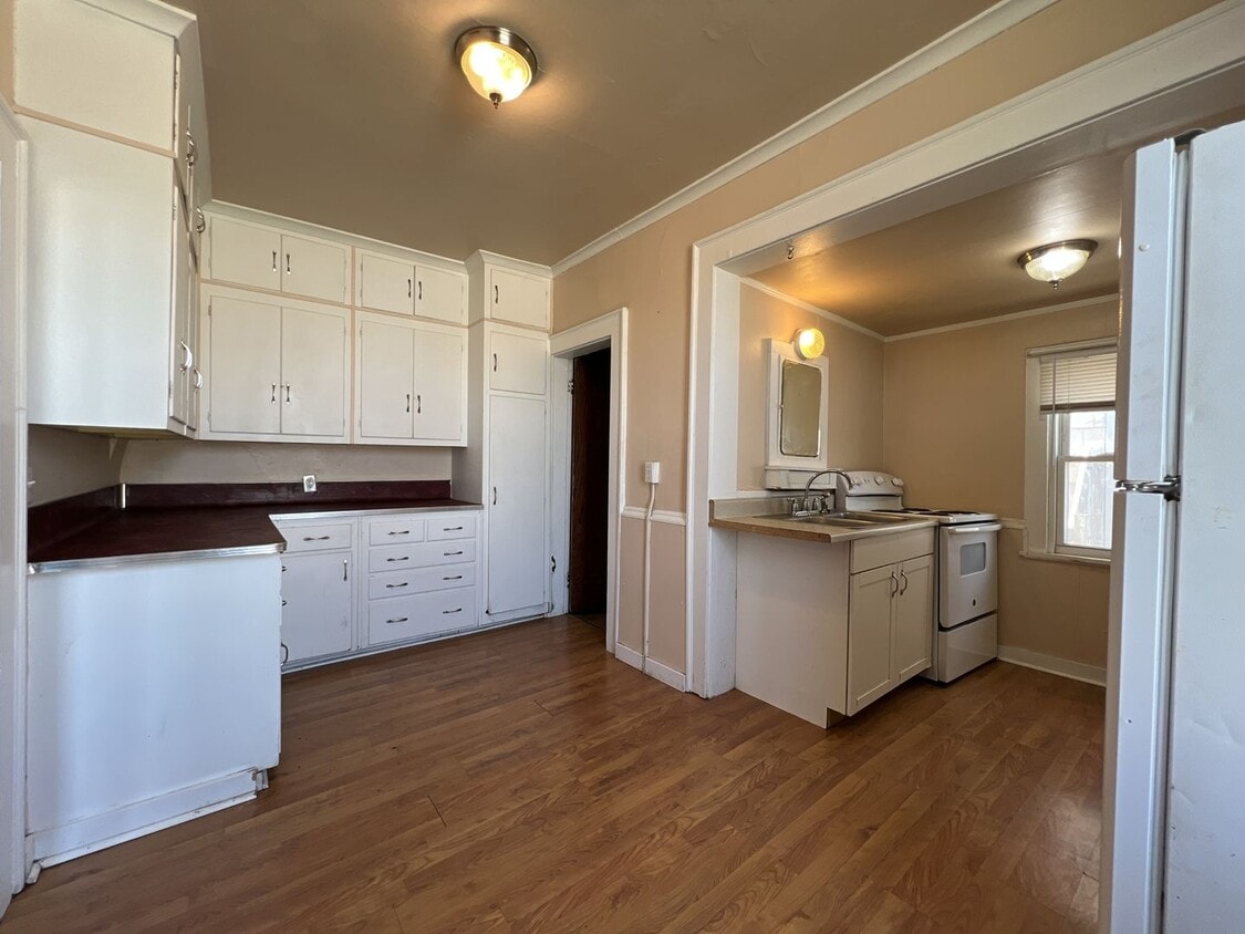 Building Photo - 93 Kaufmann Ave