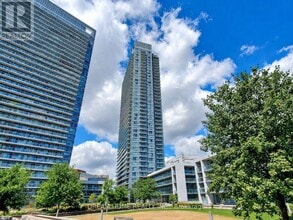 Building Photo - 2015 Sheppard Ave E