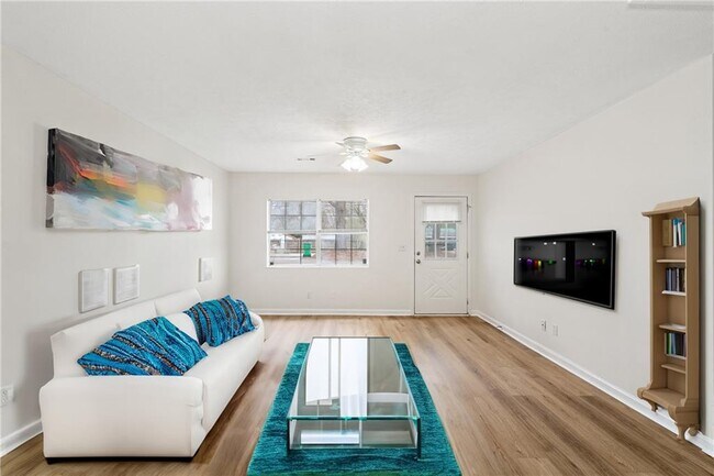 Foto del edificio - 6290 Love St