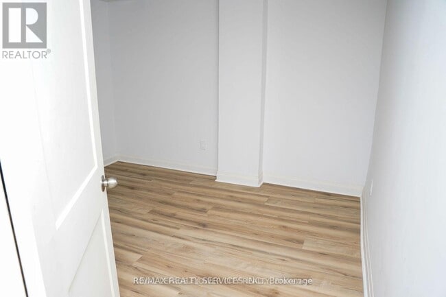 Building Photo - 21 Divers Rd