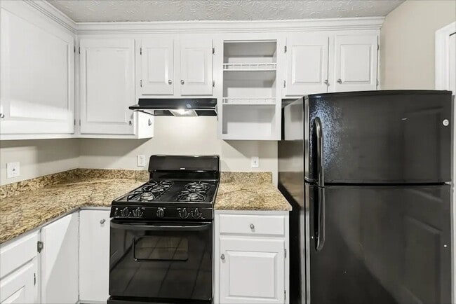 Building Photo - 114 N Etowah Ln