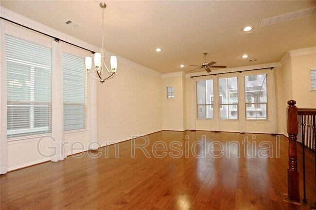 Foto del edificio - 1166 W 17th St