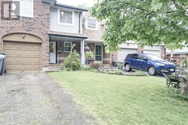 Building Photo - 78 Grandridge Crescent