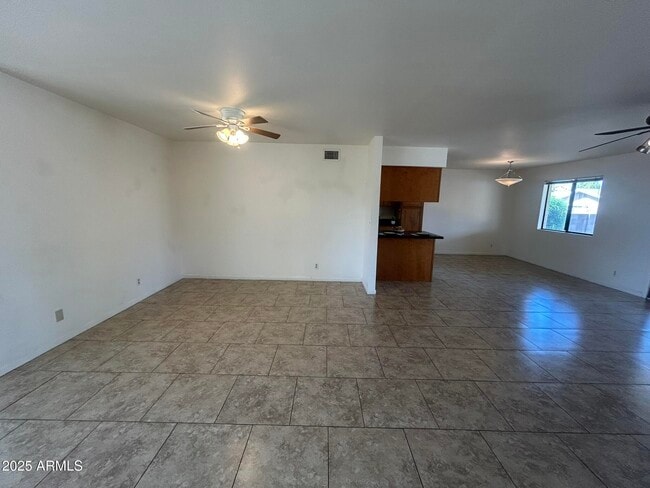 Foto del edificio - 1302 W 13th St