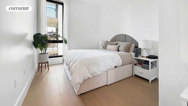 Foto del edificio - 450 Grand Ave