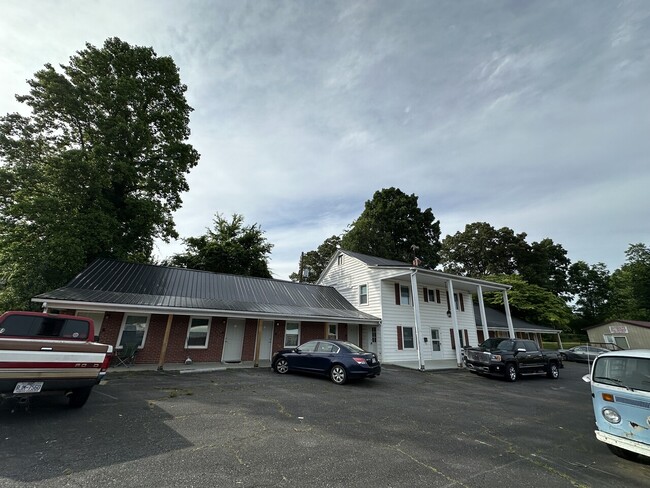 Building Photo - Marion Apartments