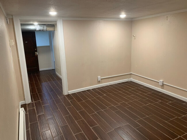 Building Photo - 3054 Snyder Ave